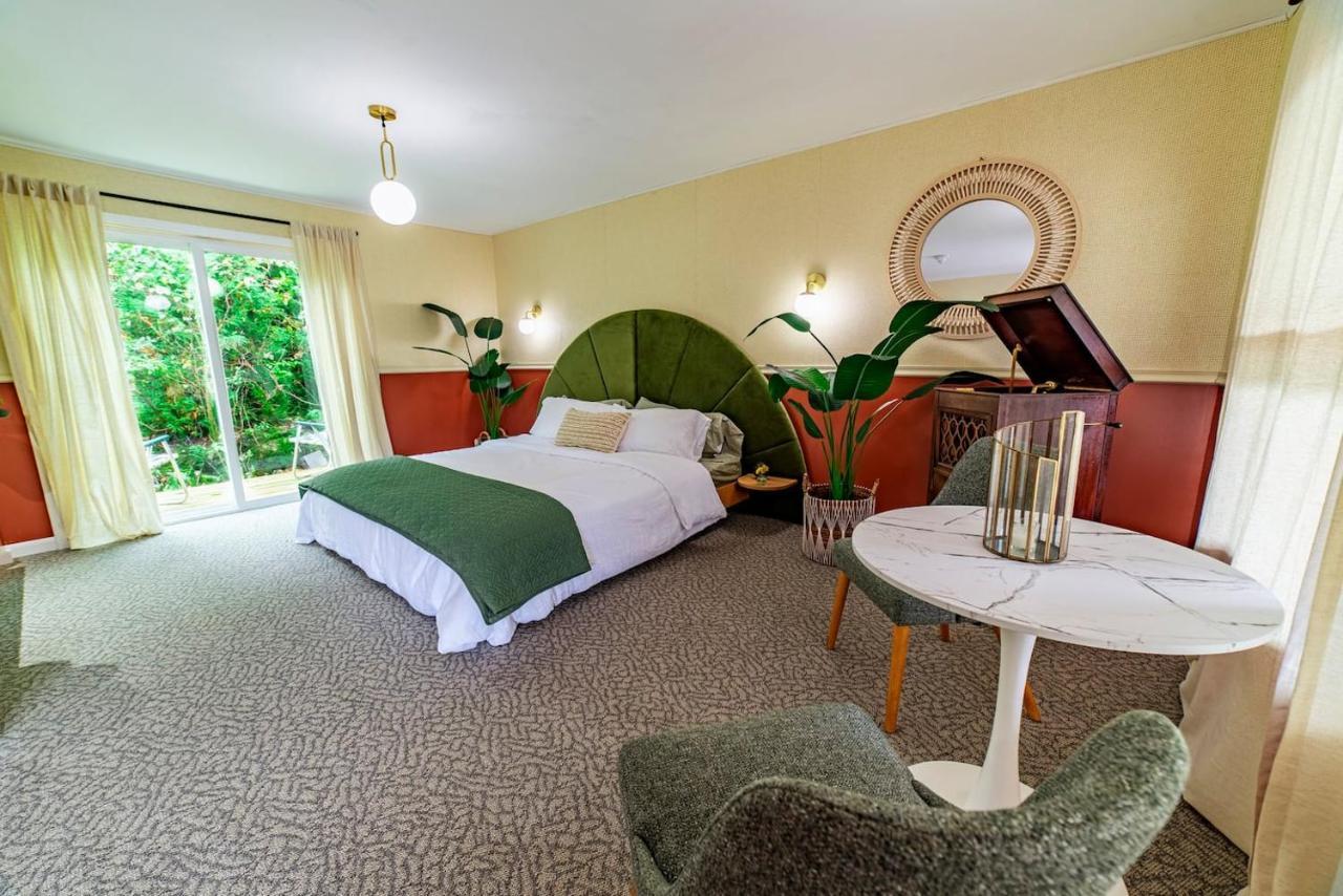 The Springs Motel New Ashford Esterno foto