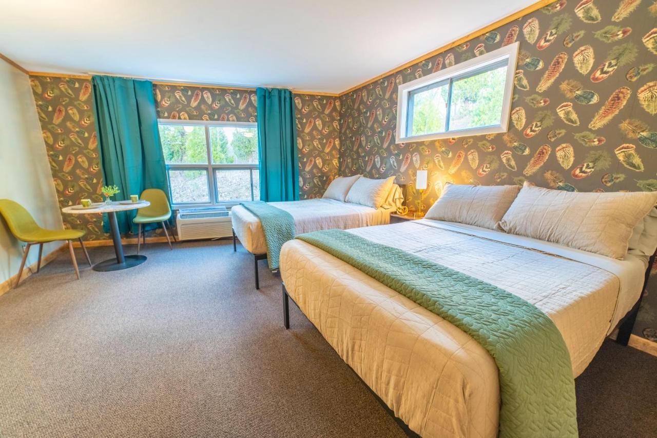 The Springs Motel New Ashford Esterno foto
